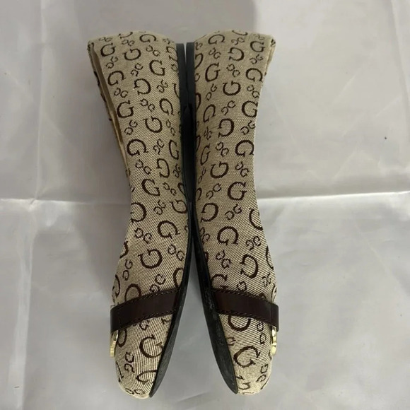 GUESS Claira Round Toe Ballet Flats Signature Logo Tan Brown Gold Textile Size 5 - Picture 7 of 11